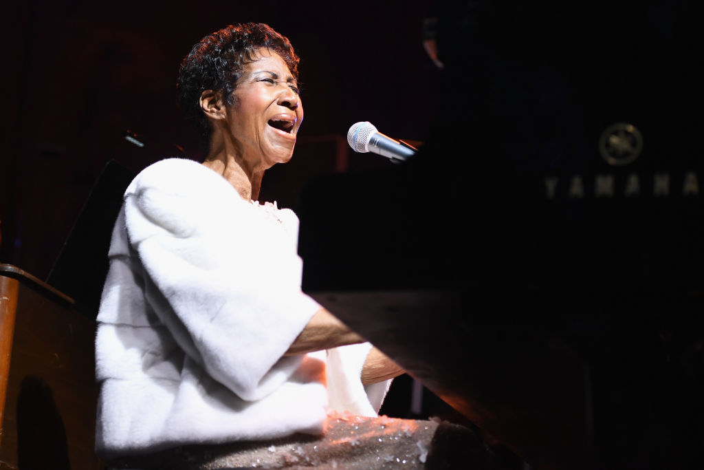 3 De Enero Aretha Franklin Se Convierte En La Primera Mujer En Ingresar Al Salón De La Fama Del 