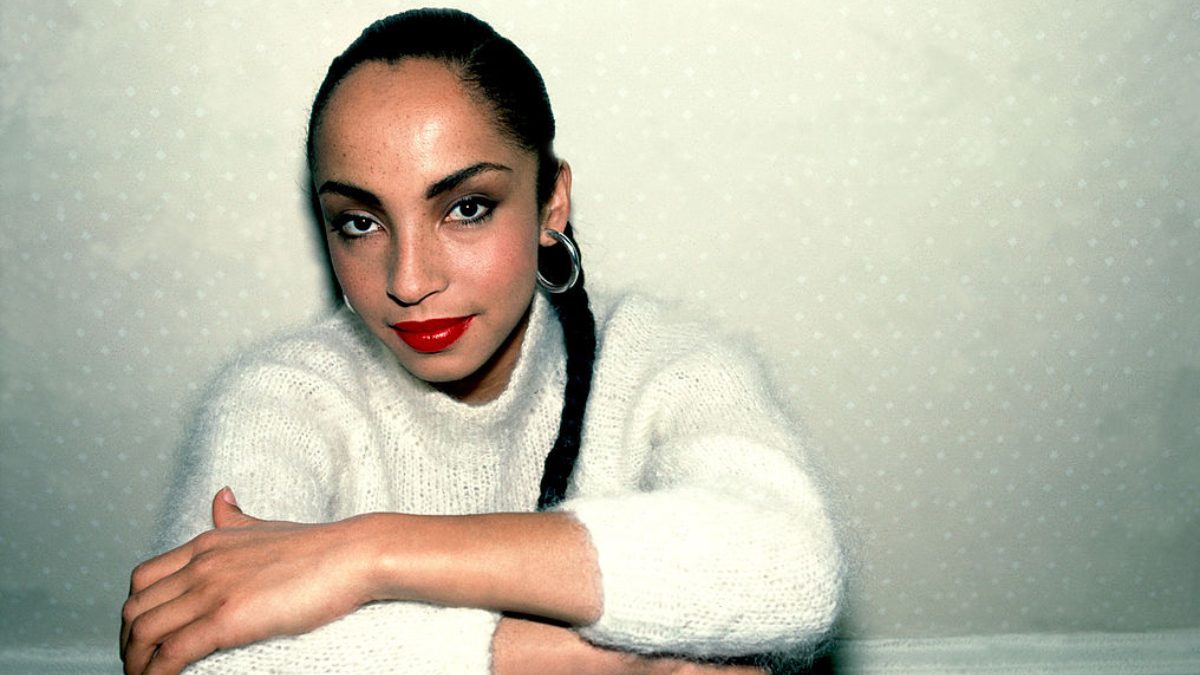 Sade 65 años de éxito y elegancia en la escena musical — Radio