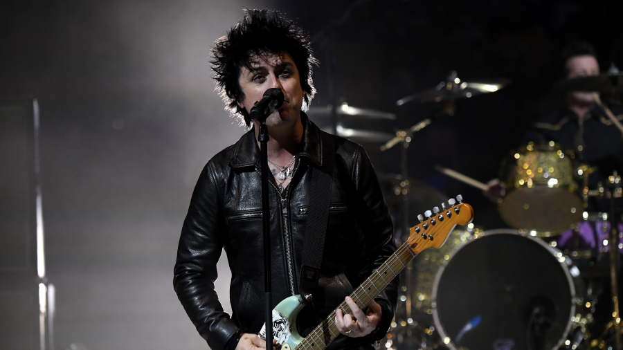 Billie Joe Manic Monday web