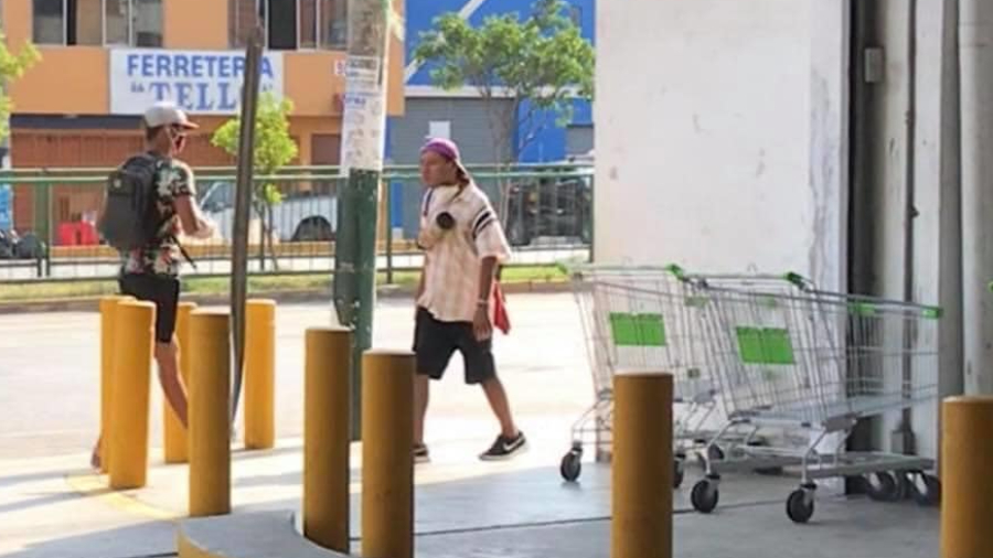 escupiendo Carro de supermercado perú