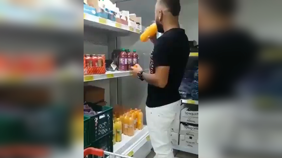 Hombre que se tomaba jugos colombia