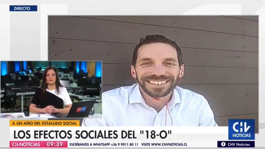 Divertido momento shorts en vivo entrevistado