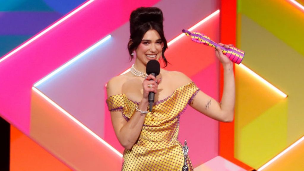 Dua Lipa Brit Awards 2