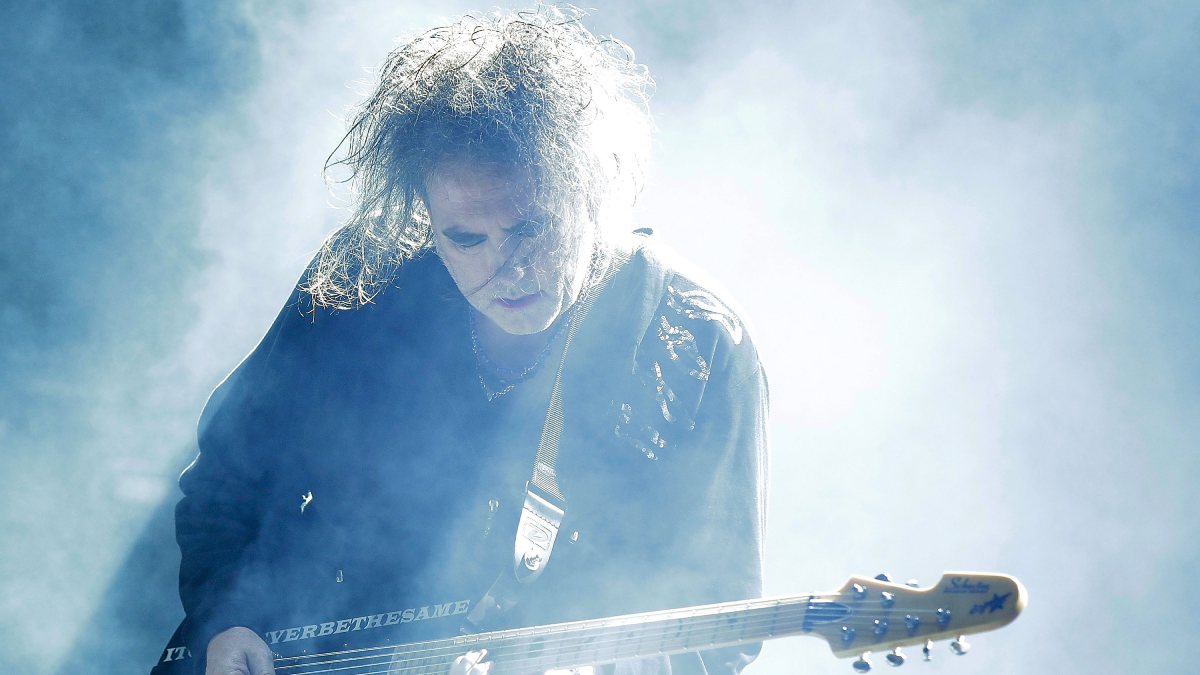 The Cure Robert Smith Confirma Que Nuevo álbum Saldrá Este Año — Radio