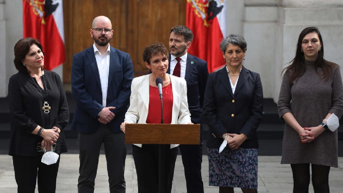 Cambio de Quiénes entran y quiénes salen — Radio Concierto Chile