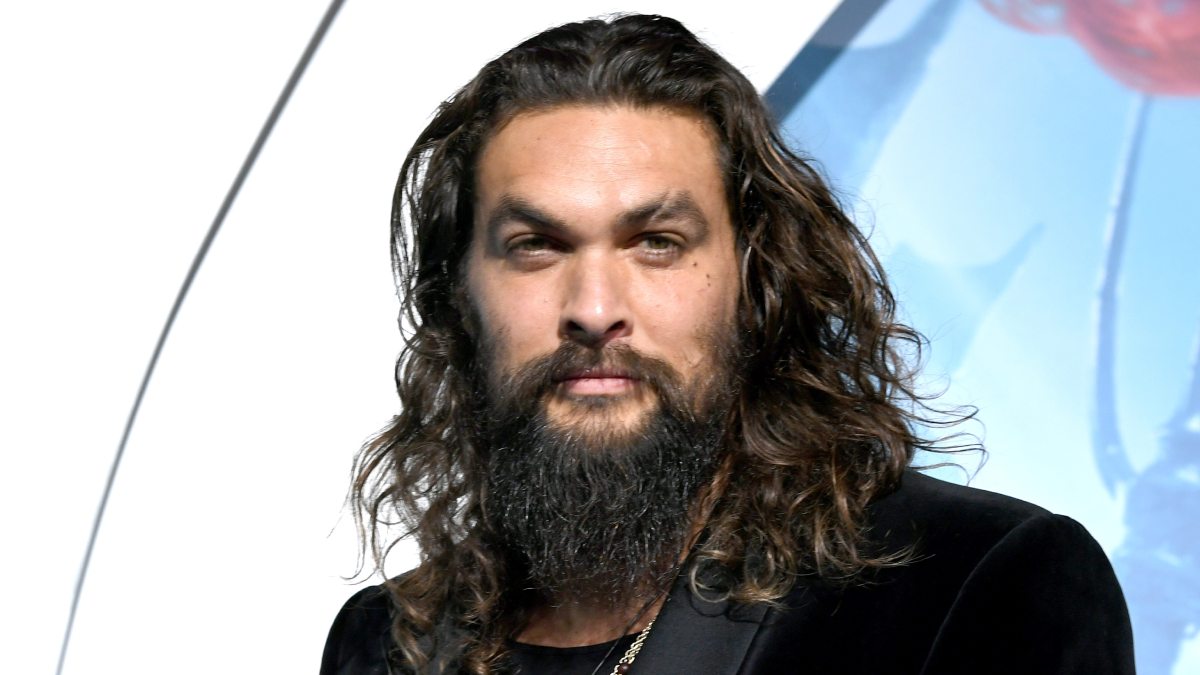 Jason Momoa Sorprende A Sus Fanáticos Con Desnudo De Espalda — Radio Concierto Chile 3671