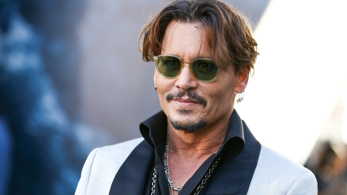 Johnny Depp Luce Irreconocible