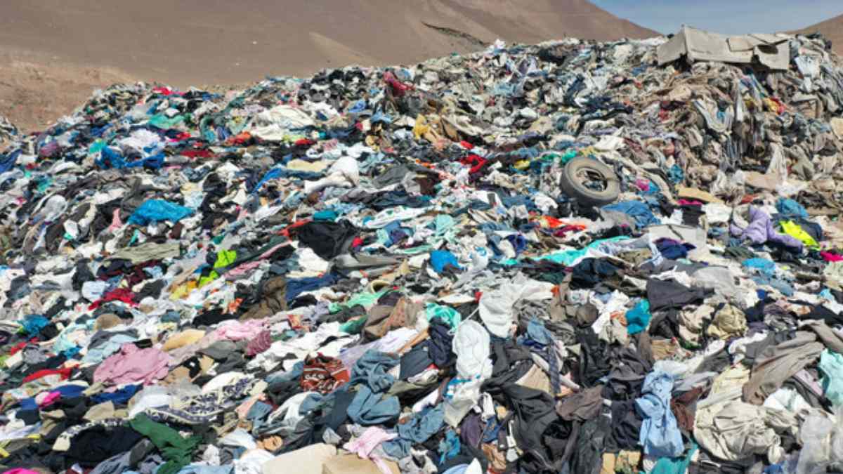 Moda, Así es la primera colección de alta costura hecha con ropa reciclada, moda sostenible, Desierto de Atacama, Chile, historias ec, SOMOS