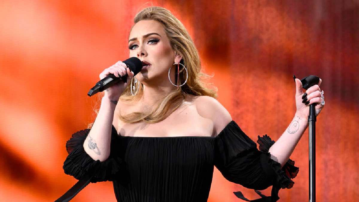 Tiktok: Adele se conmueve en concierto y rompe en llanto — Radio Concierto  Chile