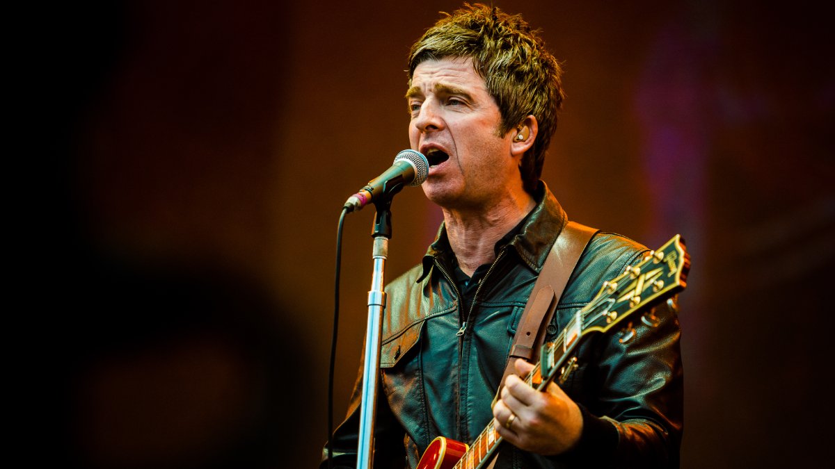 Noel Gallagher anuncia nuevo álbum 'Council Skies' y lanza el primer