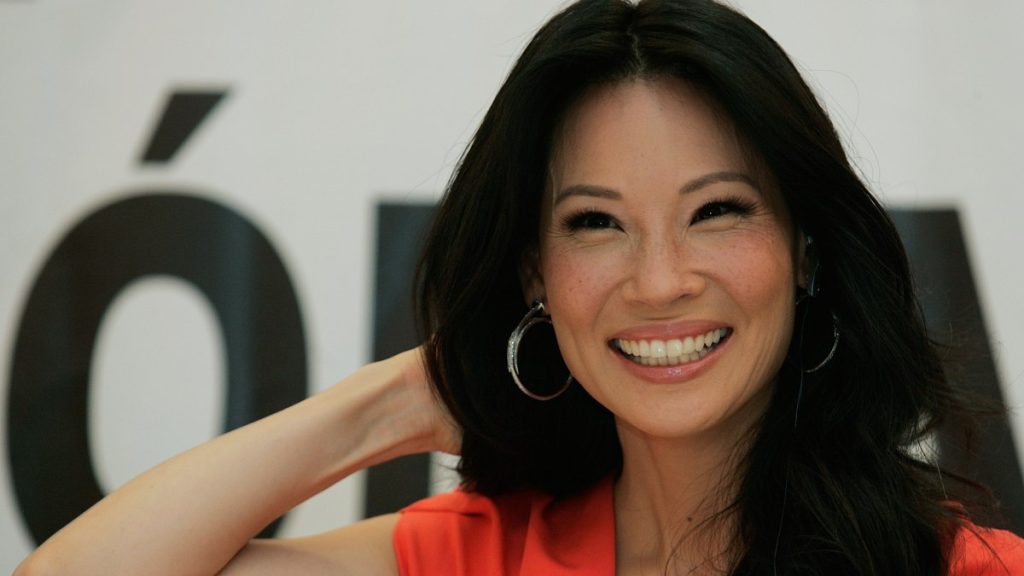 Lucy Liu Se Sincera Tras Mamá A Los 47