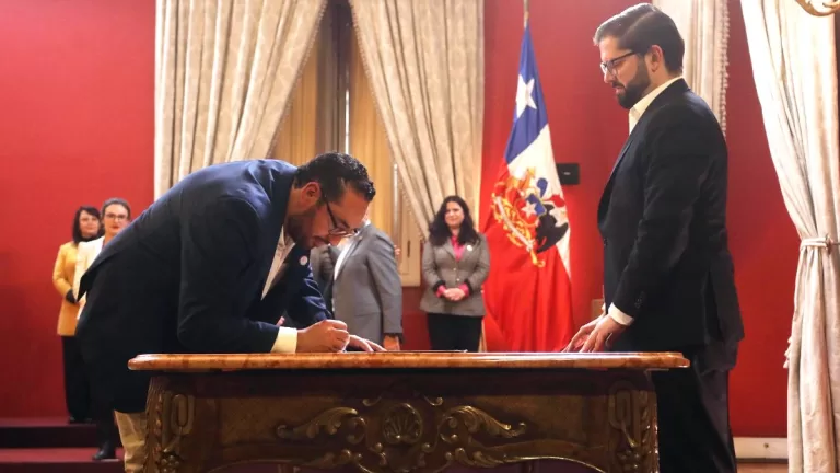 Senador Núñez Defendió Nombramiento De Nicolás Cataldo Como Ministro De Educación Le Pediría Al Colegio De Profesores Que Le Den Tiempo Y Una Oportunidad