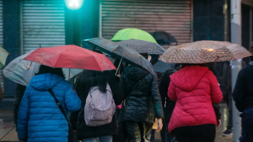 Suspensión De Clases Por Sistema Frontal Mineduc Actualizó El Listado De Comunas De La Región Metropolitana Sin Clases