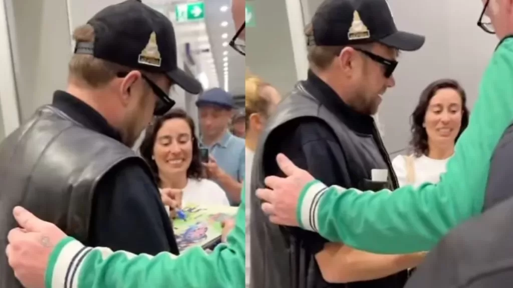 Damon Albarn En El Aeropuerto De Santiago