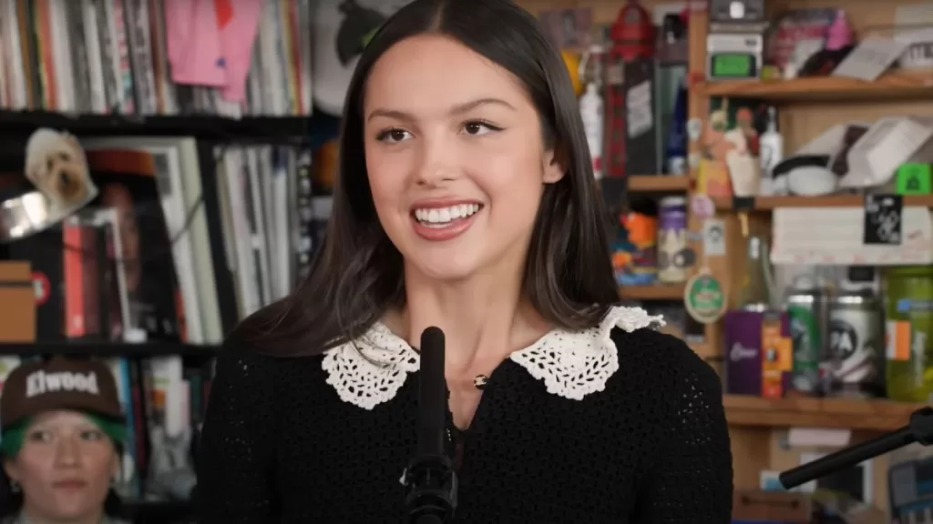 Olivia Rodrigo Se Presento En Tiny Desk