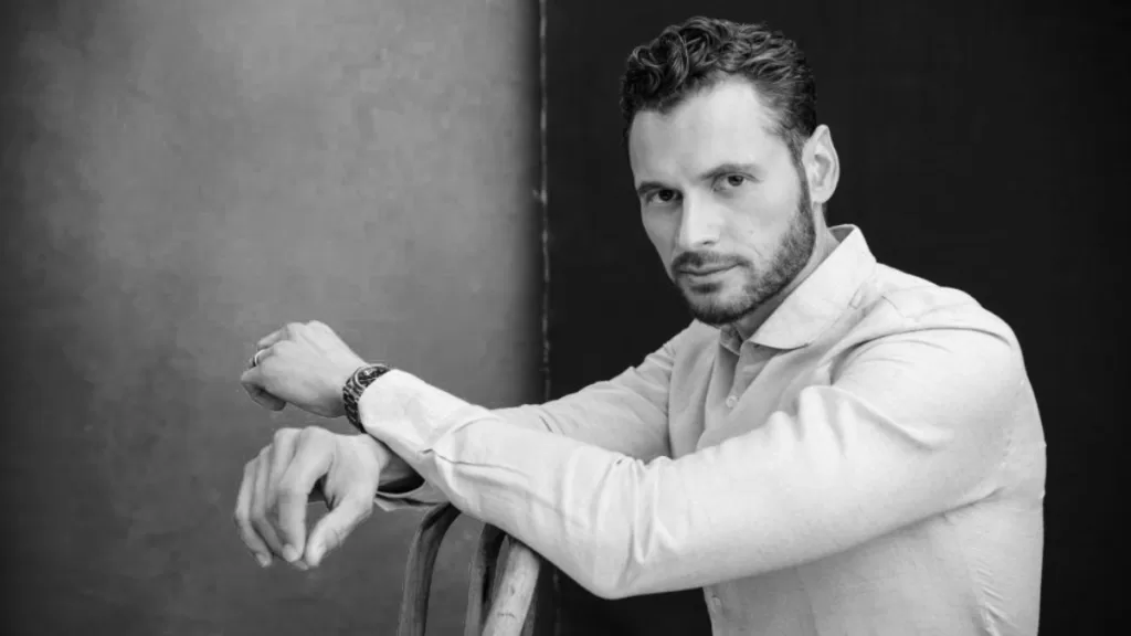 Adan Canto