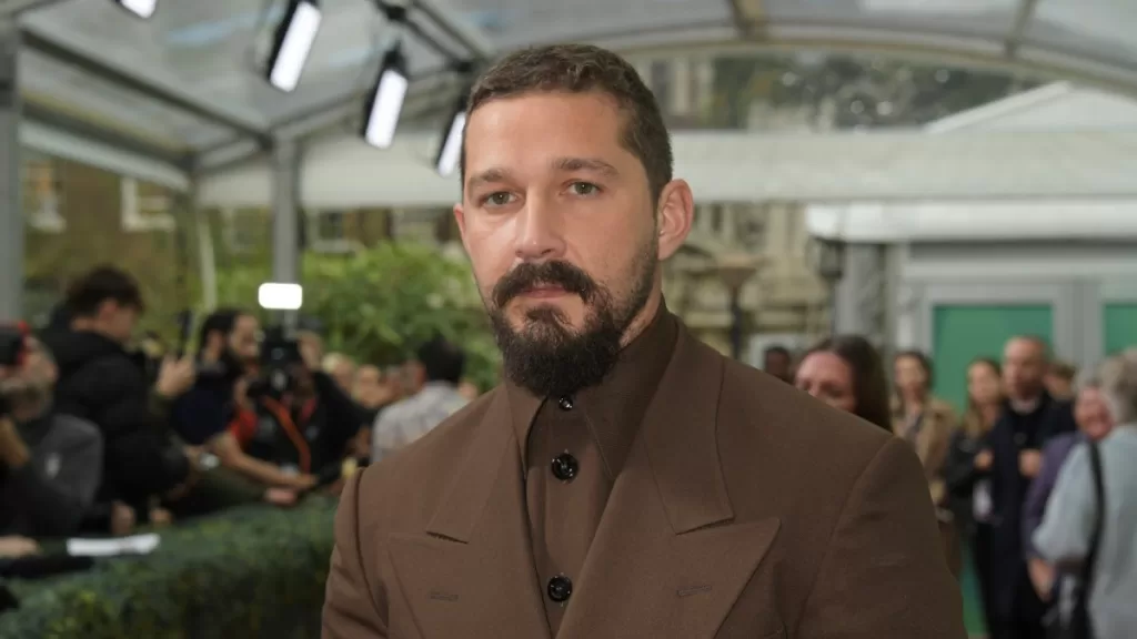 Shia Labeouf Dejaria La Actuacion Para Transformarse En Sacerdote