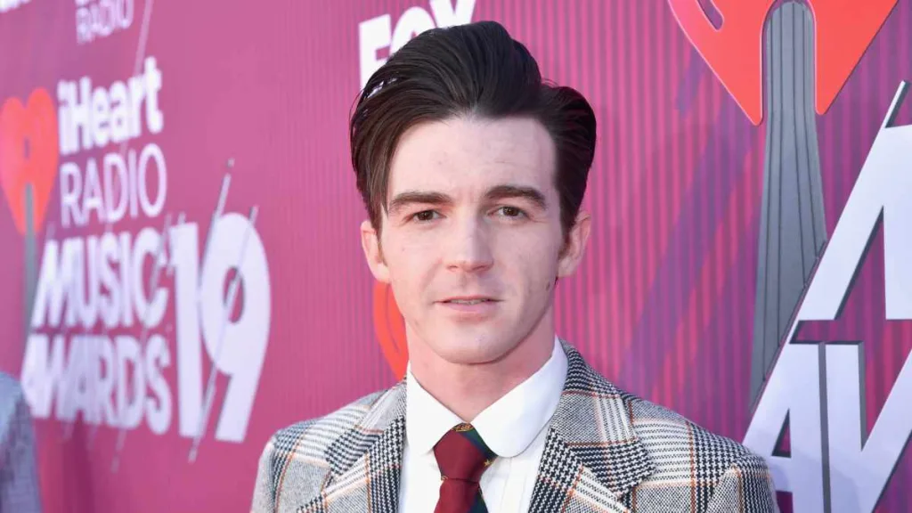 Drake Bell (1)