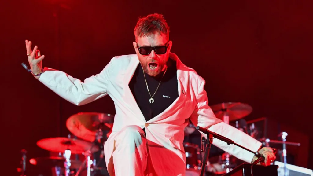 Damon Albarn Se Enoja Con El Publico De Coachella