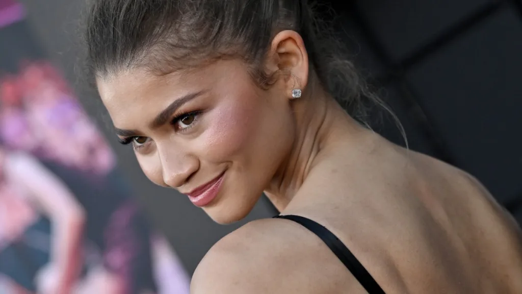 Zendaya Entrega Actualizacion De La Tercera Temporada De Euphoria