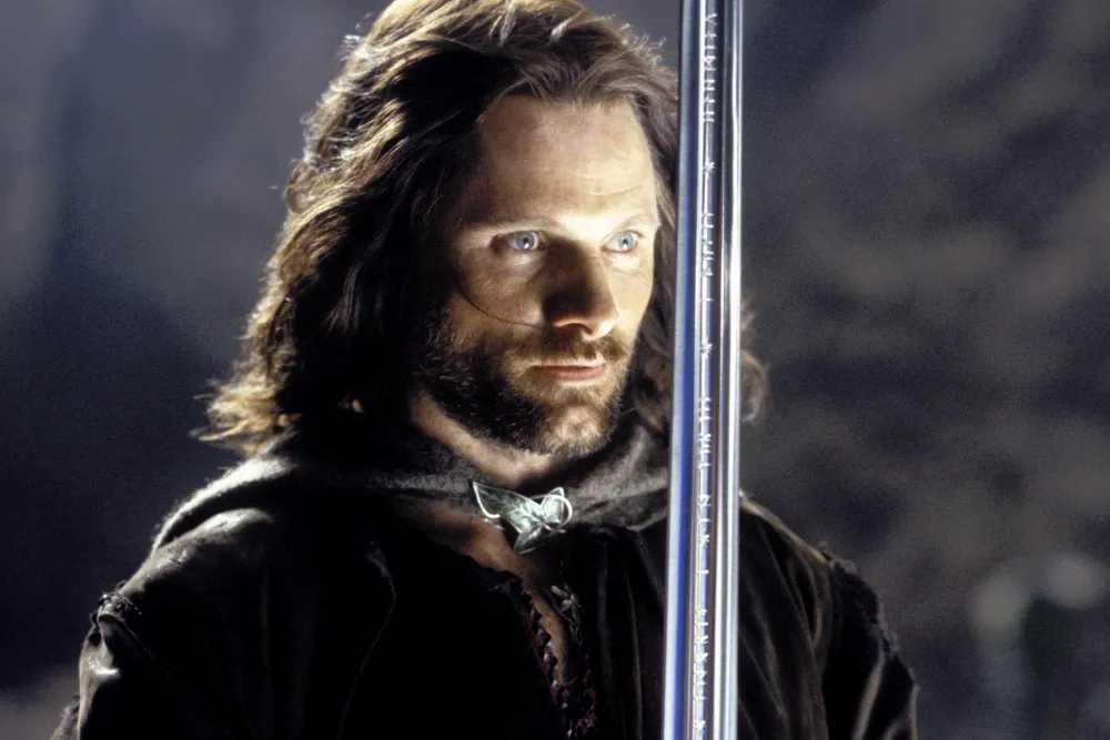 Viggo Mortensen Como Aragorn Con La Espada