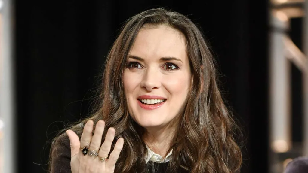 Winona Ryder Guio A Joven Actriz