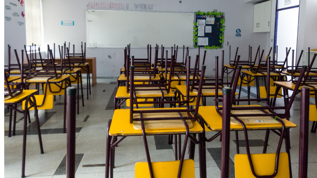 Comunas Suspenderán Clases