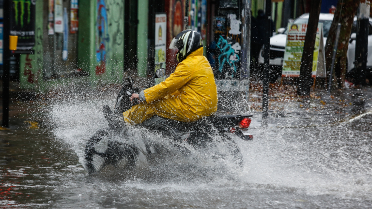 Lluvia En Santiago