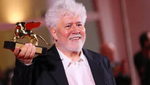 Pedro Almodovar De Lleva El Leon De Oro En Venecia